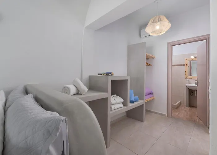 Gizis Cliffside Hotel