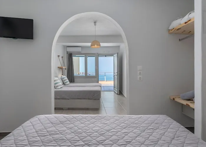 Gizis Cliffside Hotel Imerovigli (Santorini)