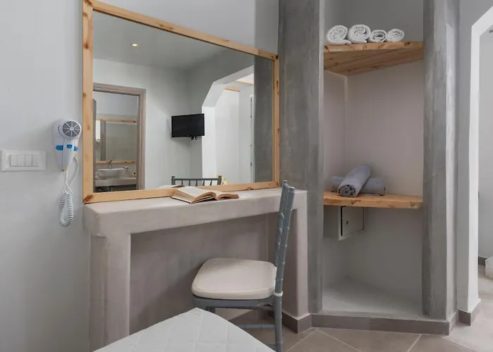 Gizis Cliffside Hotel